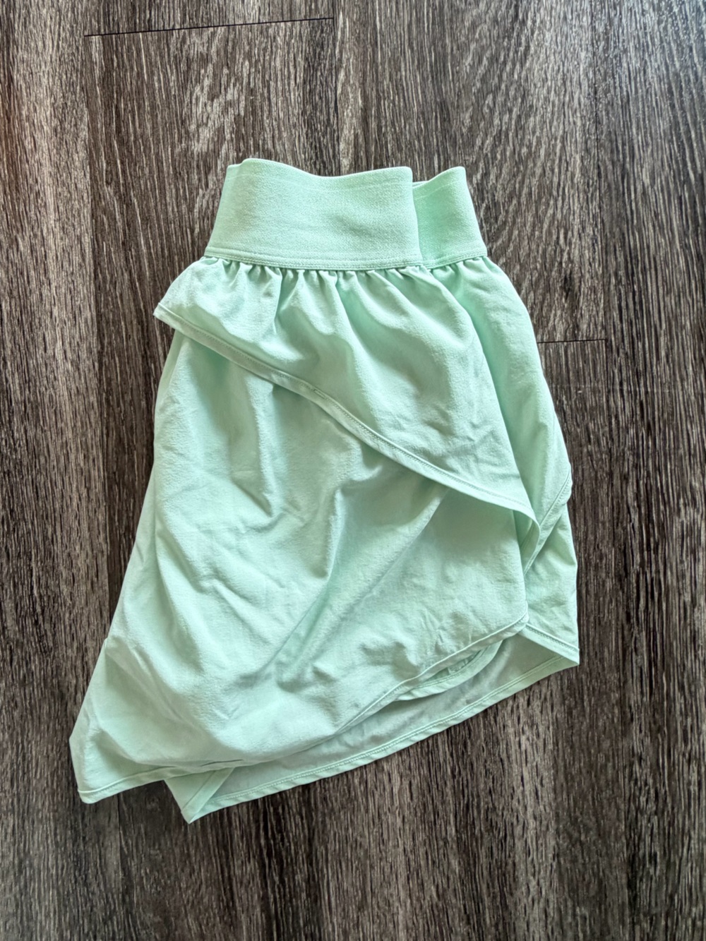 ALO Yoga Mint Green Tennis Shorts (
Match point shorts) NEVER WORN - Picture 2 of 4